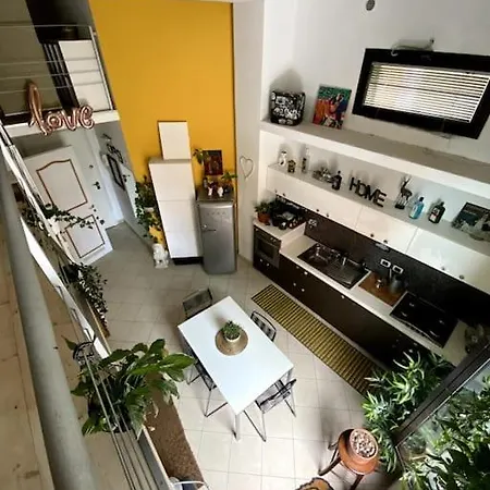 アパート Loft Intero Stile Jungle ボローニャ